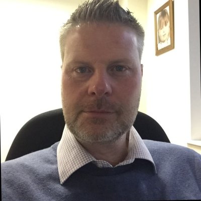Simon Bennett