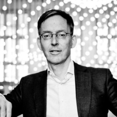 Dr. Nils Beier