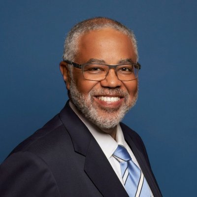 Kenneth Bacon