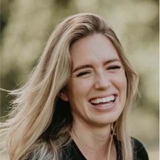 Lindsay Curry