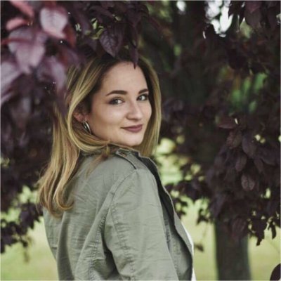 Nicole Dobbins