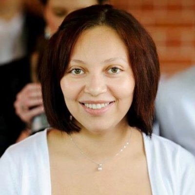 Lena Nieves